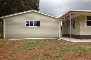 covered walkway to garage